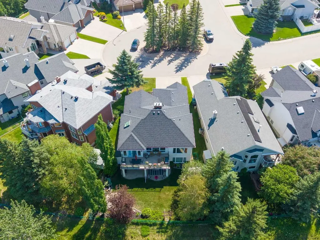 167 Valley Ridge Green NW Calgary AB T3B 5L6