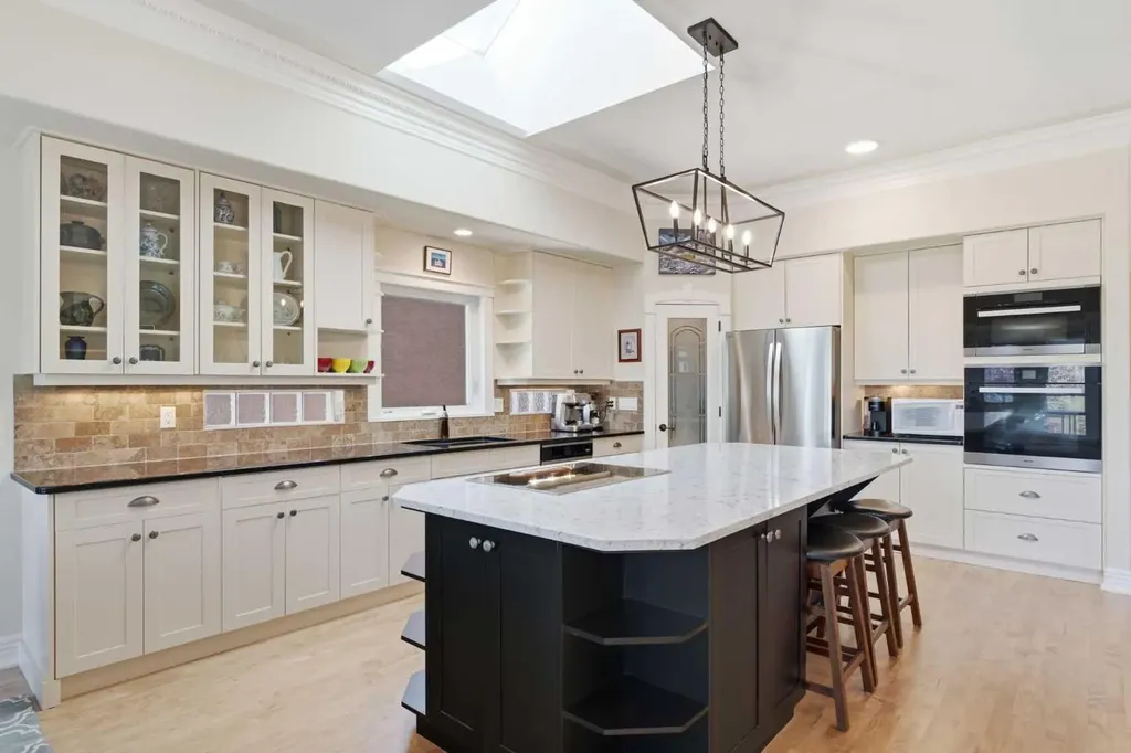 167 Valley Ridge Green NW Calgary AB T3B 5L6
