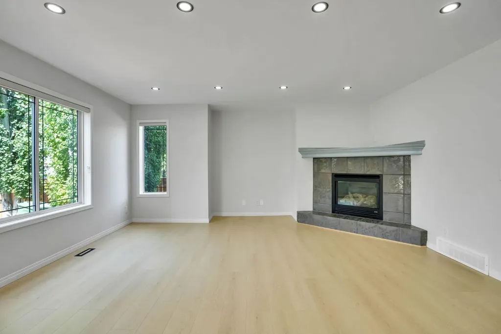 191 Cranwell Crescent SE Calgary AB T3M 1G1