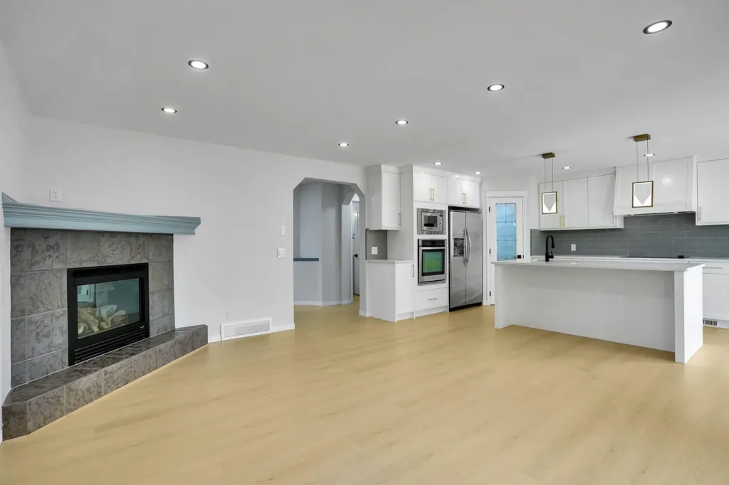 191 Cranwell Crescent SE Calgary AB T3M 1G1