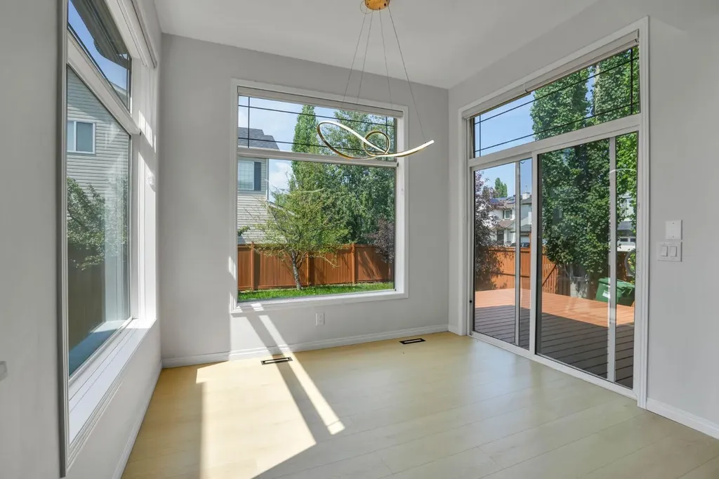 191 Cranwell Crescent SE Calgary AB T3M 1G1