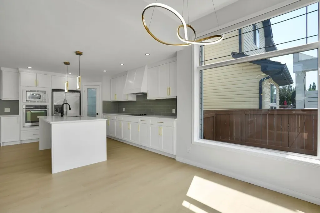 191 Cranwell Crescent SE Calgary AB T3M 1G1