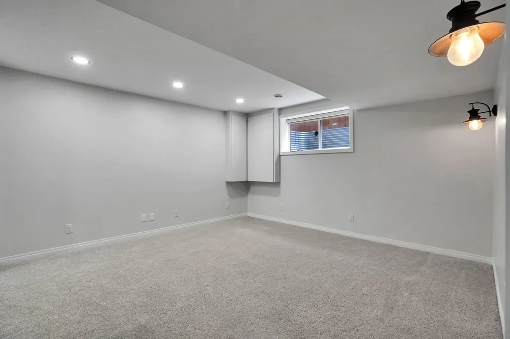 191 Cranwell Crescent SE Calgary AB T3M 1G1