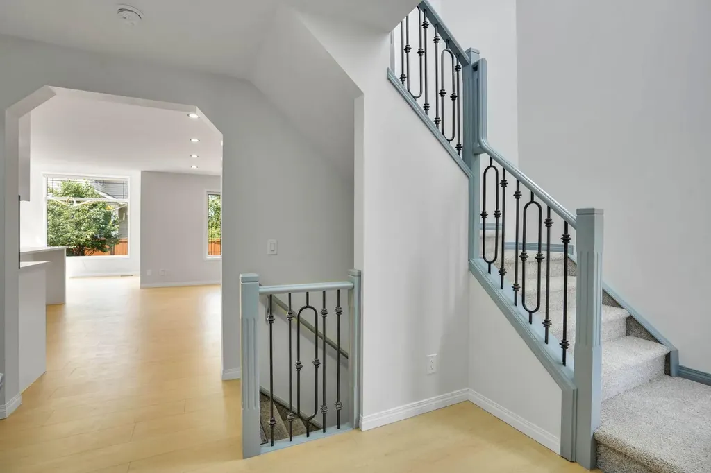 191 Cranwell Crescent SE Calgary AB T3M 1G1
