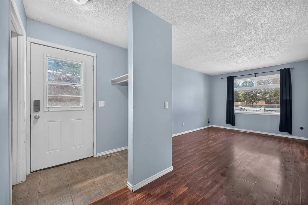 14736 Deerfield Drive SE Calgary AB T2J 5Y1