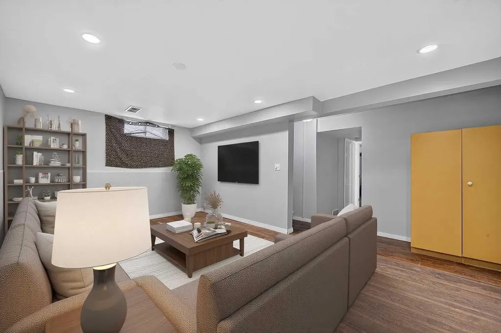 14736 Deerfield Drive SE Calgary AB T2J 5Y1