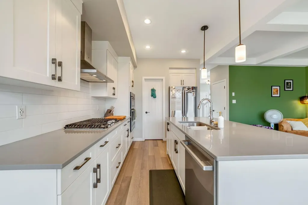 489 Devonia Way W Lethbridge AB T1J 5J6