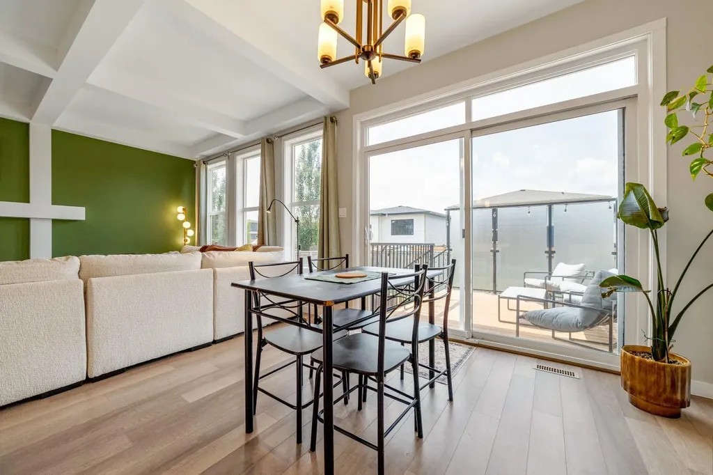 489 Devonia Way W Lethbridge AB T1J 5J6