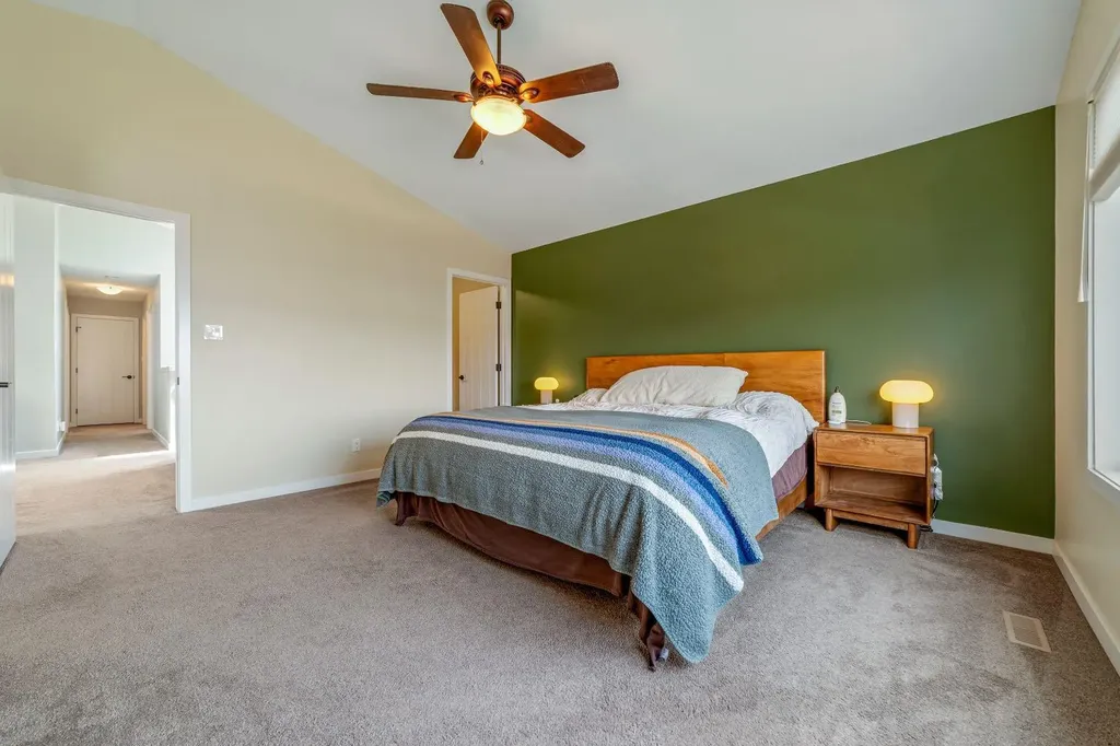 489 Devonia Way W Lethbridge AB T1J 5J6