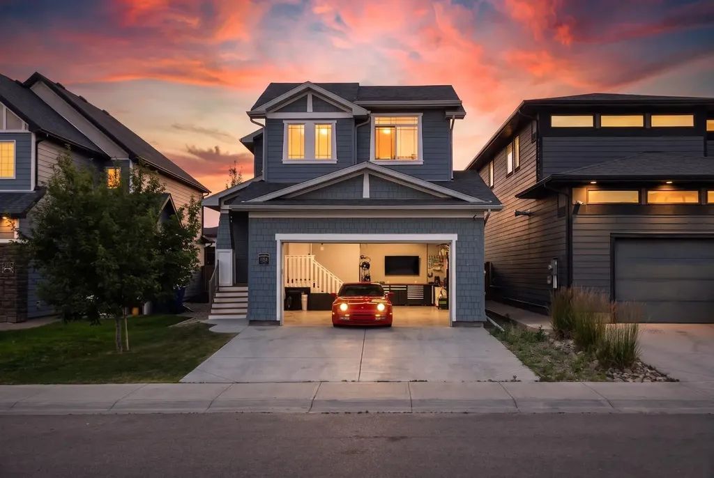489 Devonia Way W Lethbridge AB T1J 5J6