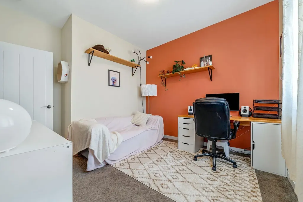 489 Devonia Way W Lethbridge AB T1J 5J6