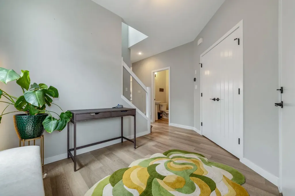 489 Devonia Way W Lethbridge AB T1J 5J6
