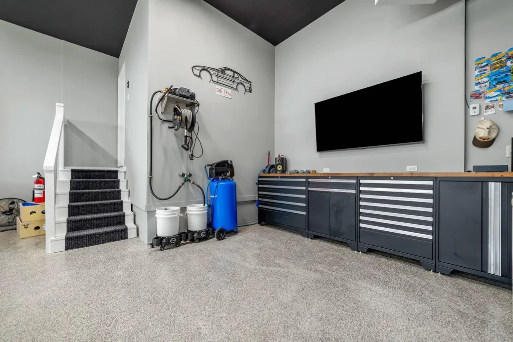 489 Devonia Way W Lethbridge AB T1J 5J6
