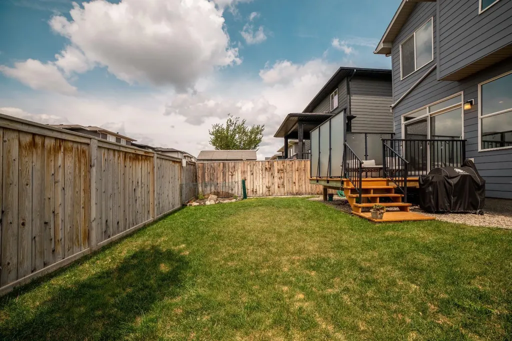 489 Devonia Way W Lethbridge AB T1J 5J6