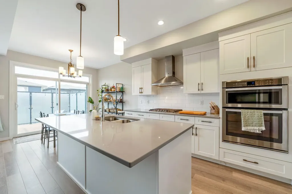 489 Devonia Way W Lethbridge AB T1J 5J6