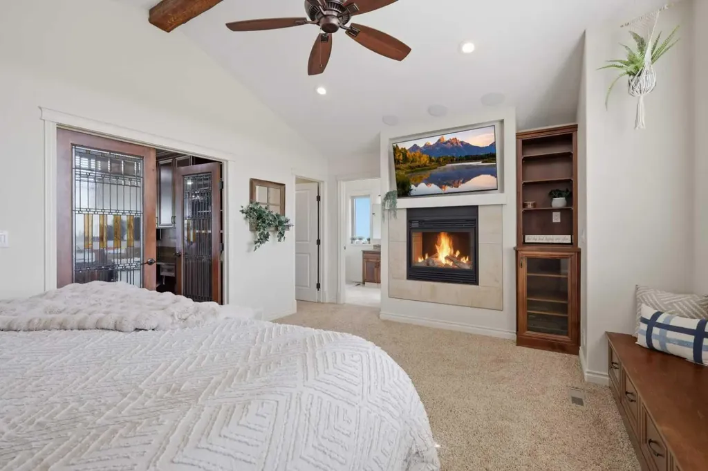 95 Regatta Way Sylvan Lake AB T4S0C9