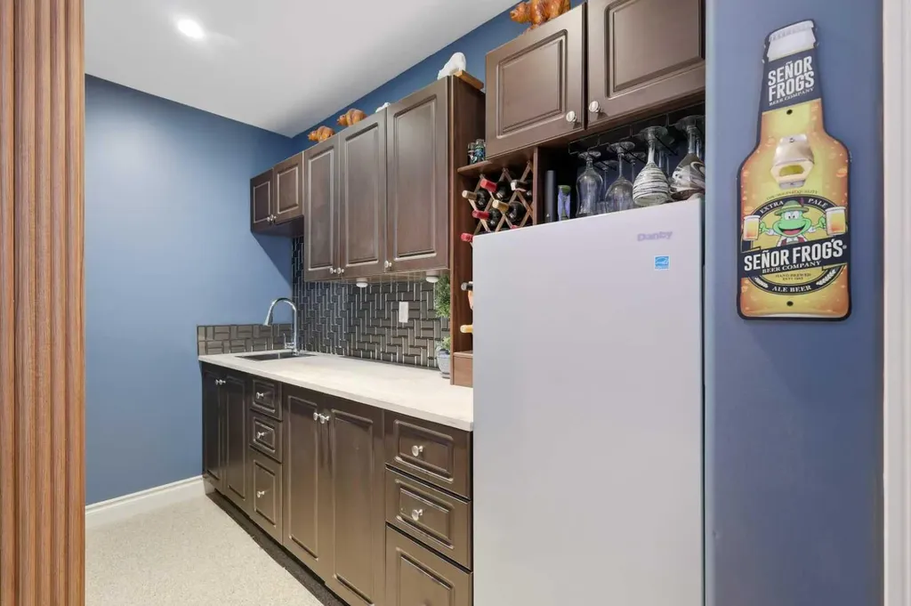 95 Regatta Way Sylvan Lake AB T4S0C9