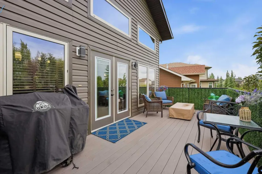 95 Regatta Way Sylvan Lake AB T4S0C9
