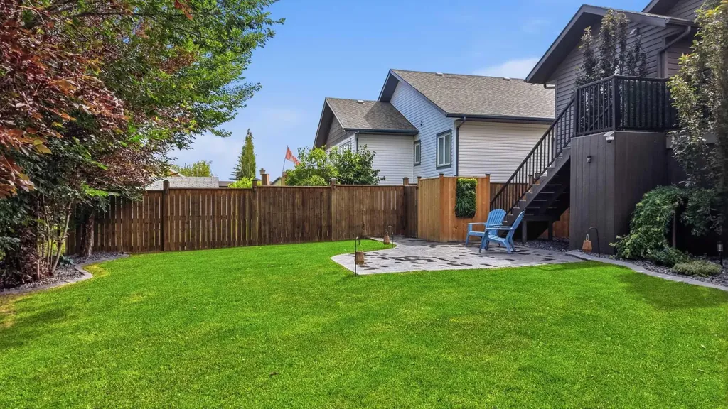 95 Regatta Way Sylvan Lake AB T4S0C9
