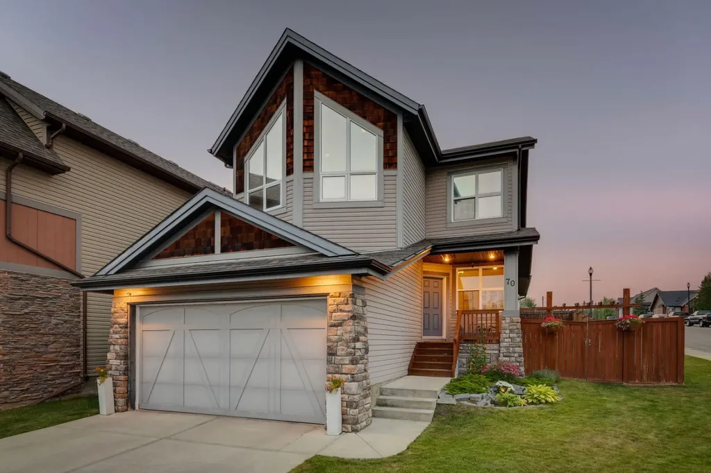 70 Cortina Way SW Calgary AB T3H 0L7