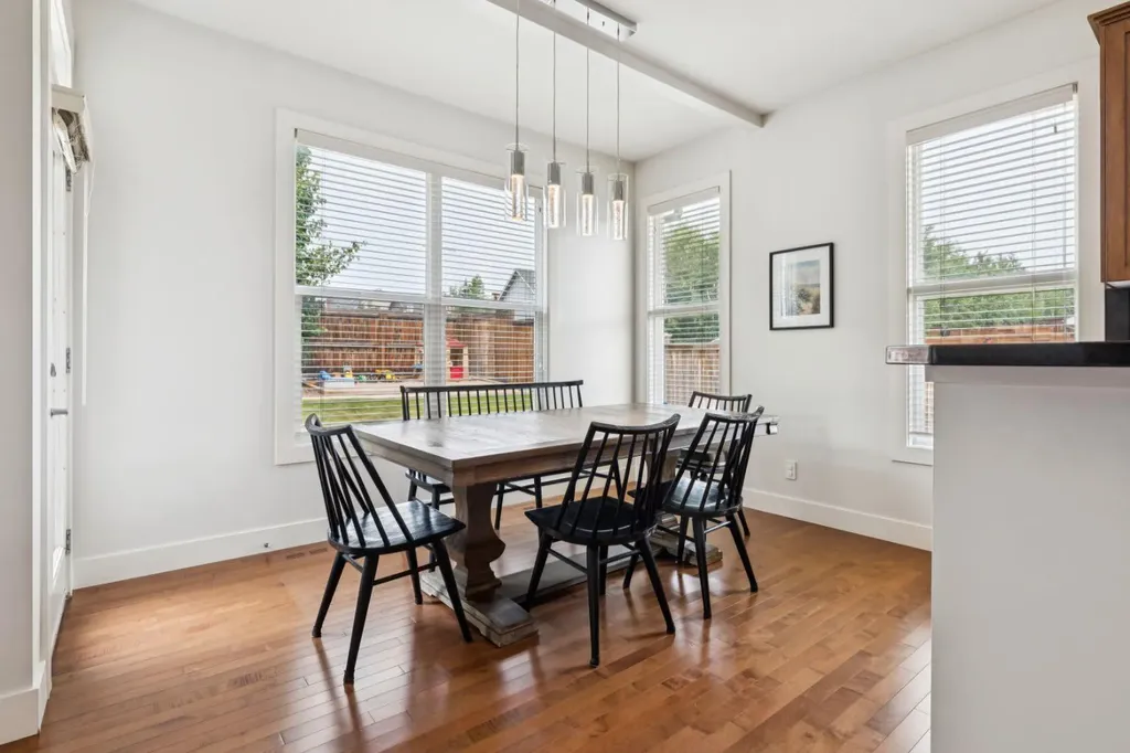 70 Cortina Way SW Calgary AB T3H 0L7