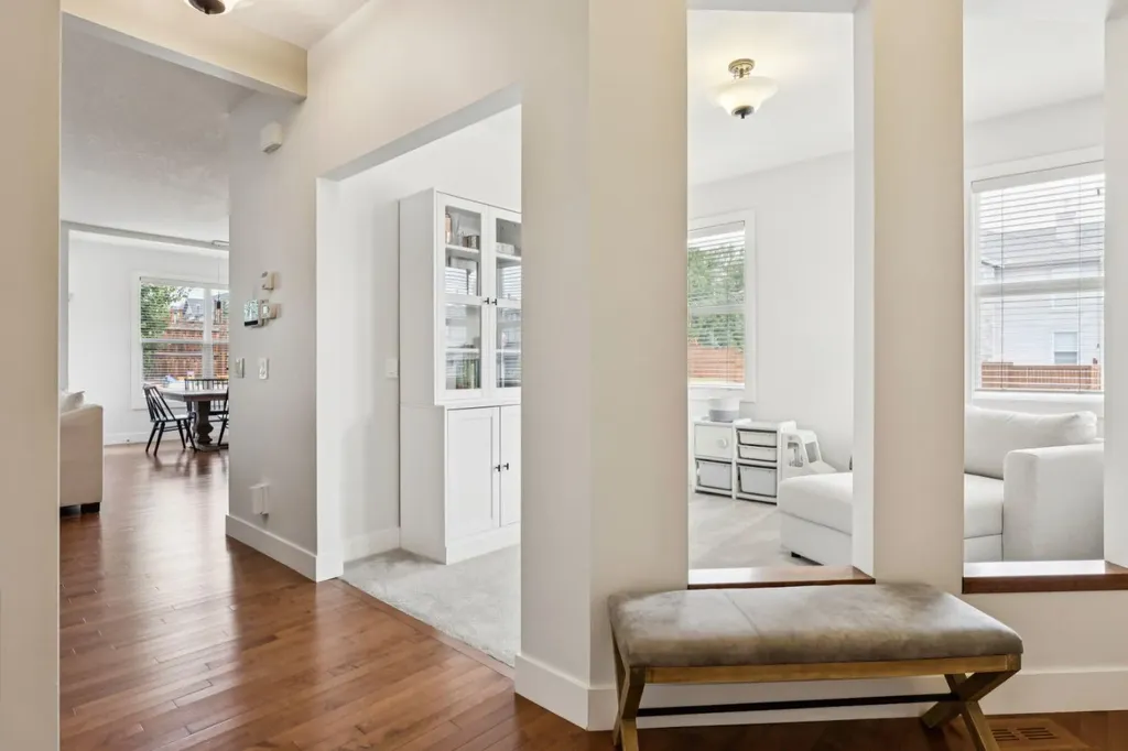 70 Cortina Way SW Calgary AB T3H 0L7