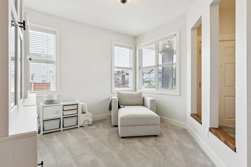 70 Cortina Way SW Calgary AB T3H 0L7