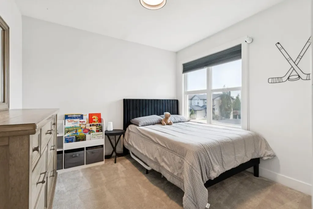 70 Cortina Way SW Calgary AB T3H 0L7