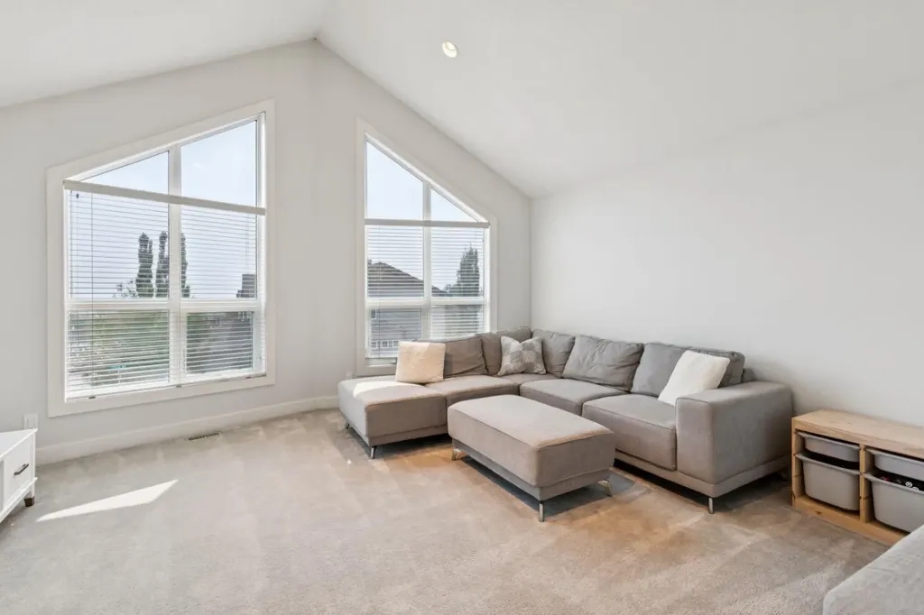 70 Cortina Way SW Calgary AB T3H 0L7