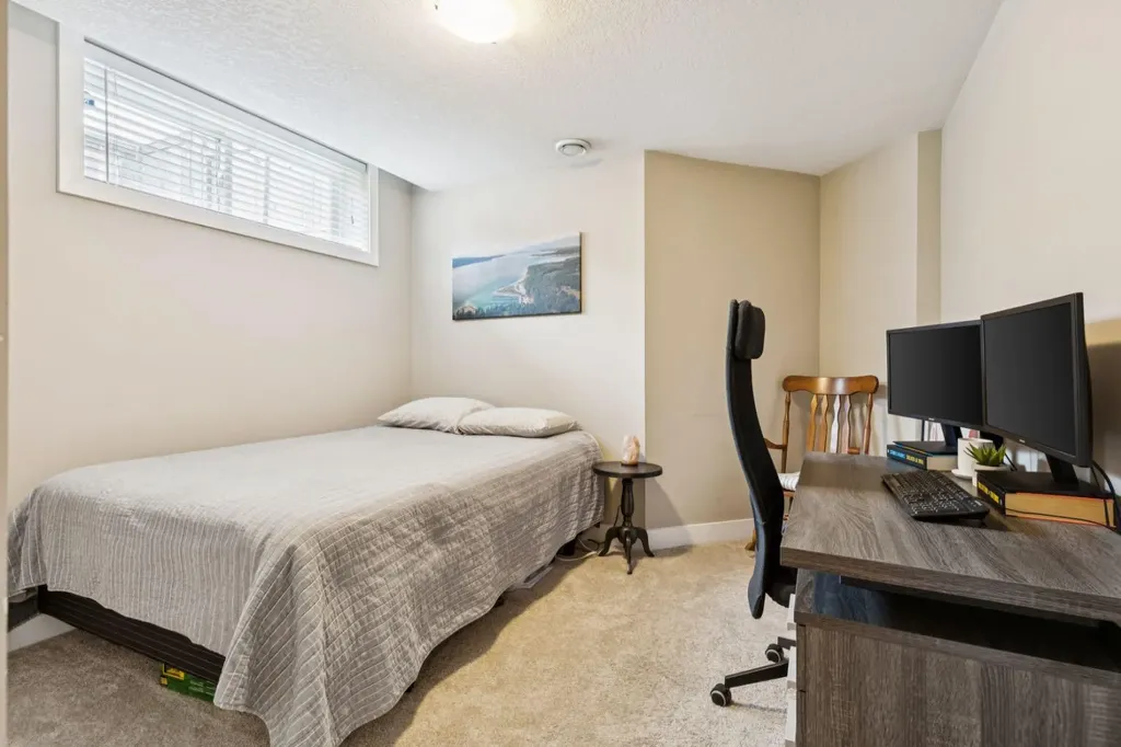 70 Cortina Way SW Calgary AB T3H 0L7