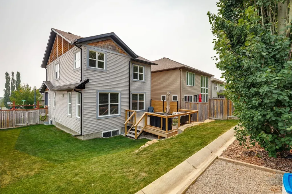 70 Cortina Way SW Calgary AB T3H 0L7