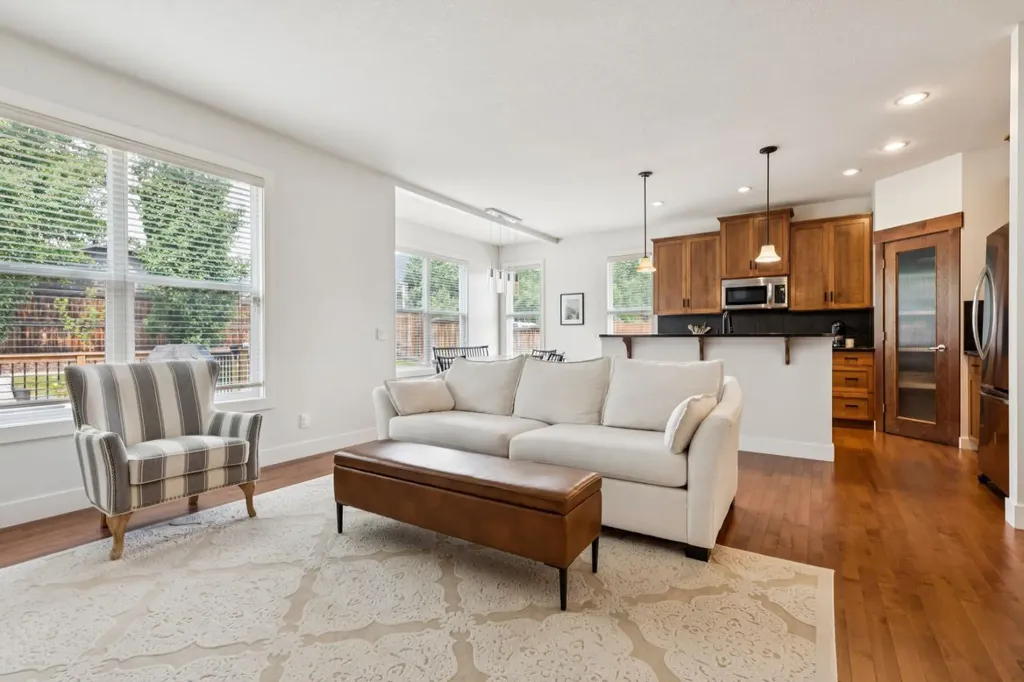 70 Cortina Way SW Calgary AB T3H 0L7