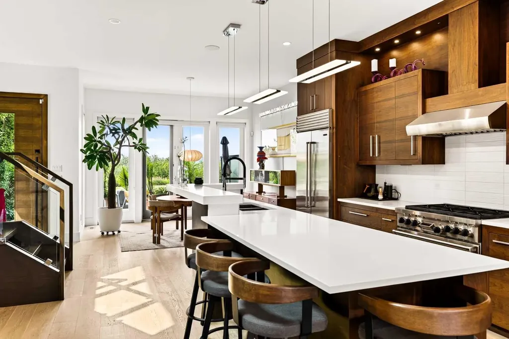 3936 1a Street SW Calgary AB T2S 1R7