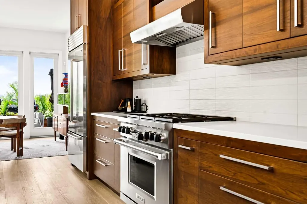 3936 1a Street SW Calgary AB T2S 1R7