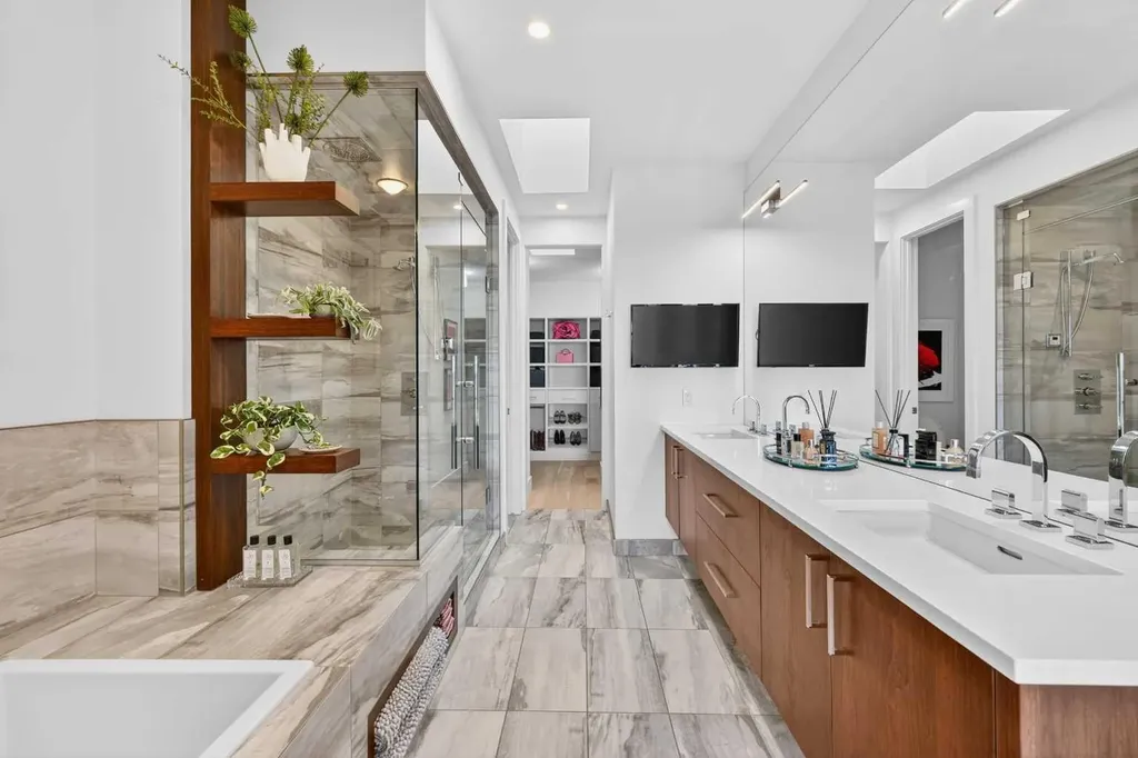 3936 1a Street SW Calgary AB T2S 1R7