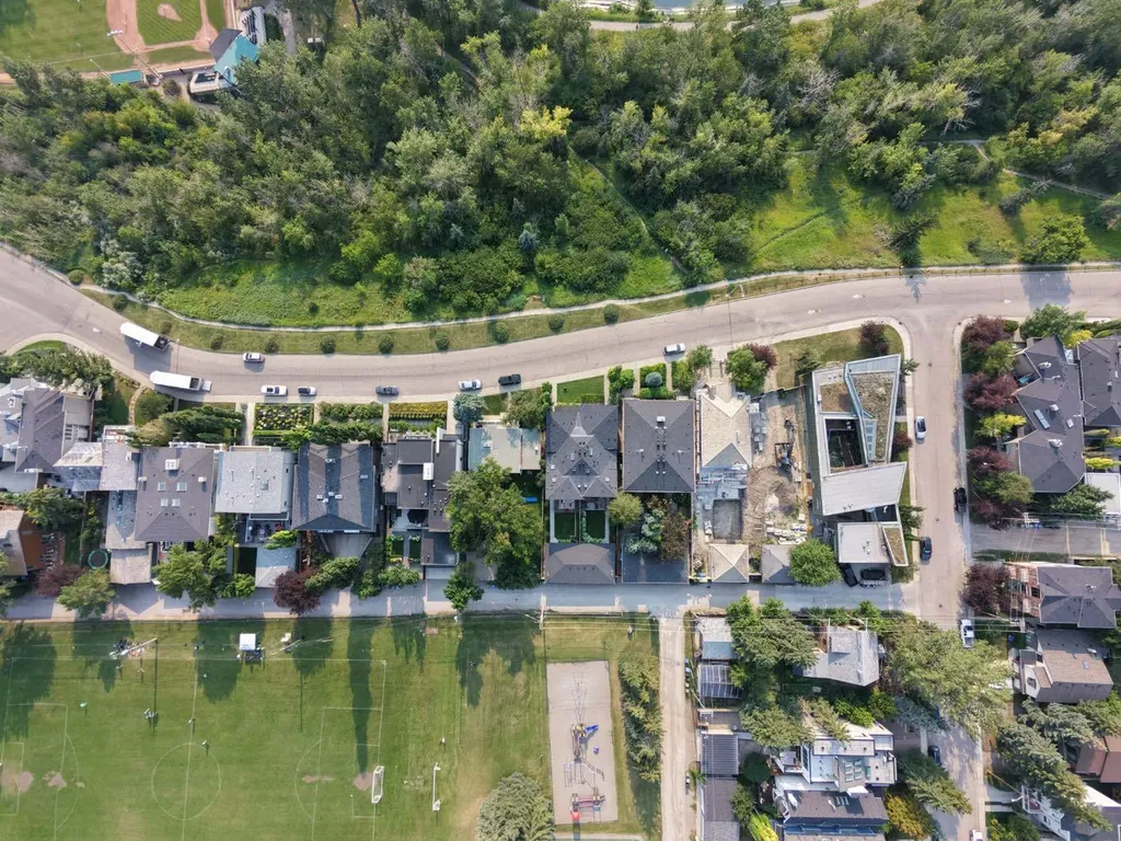 3936 1a Street SW Calgary AB T2S 1R7