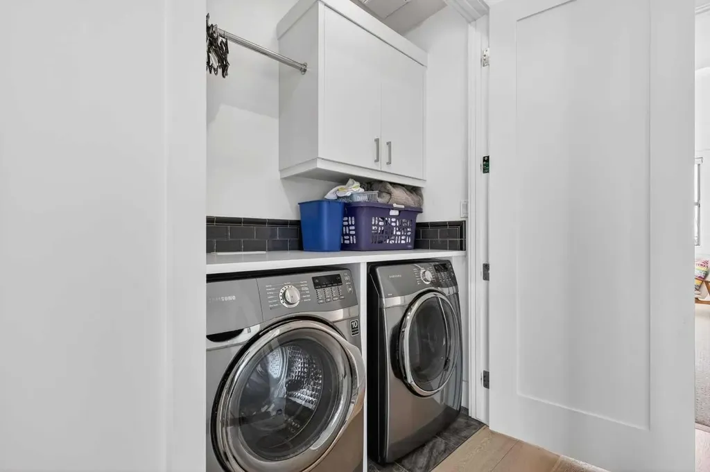 3936 1a Street SW Calgary AB T2S 1R7