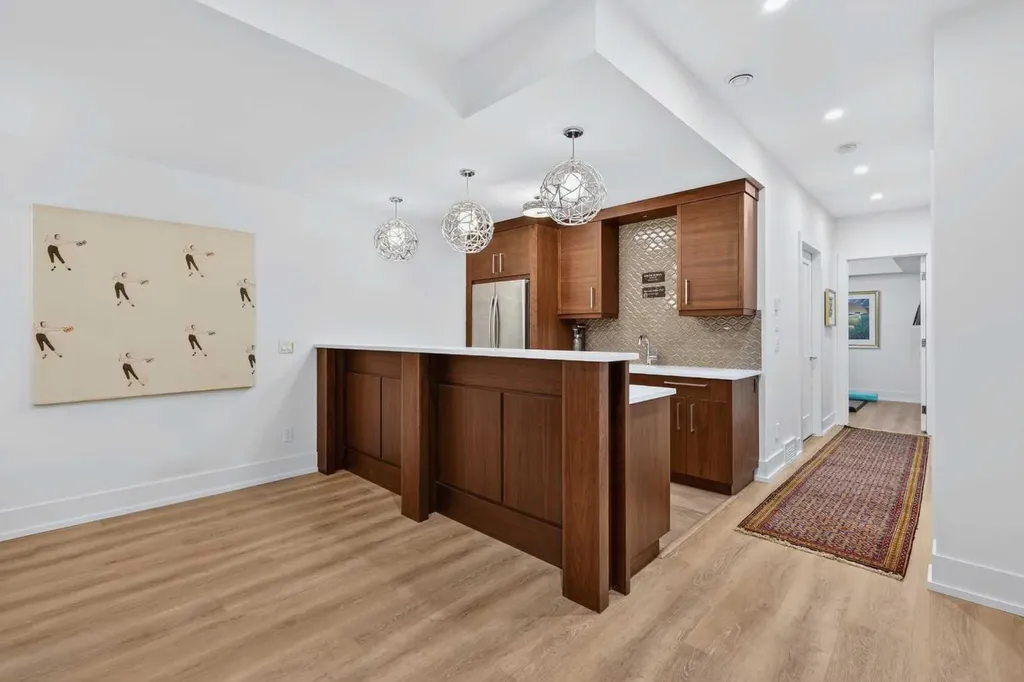 3936 1a Street SW Calgary AB T2S 1R7