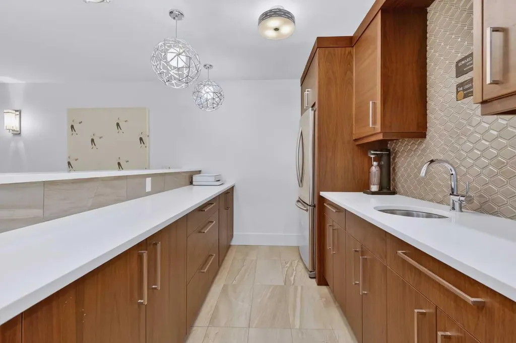 3936 1a Street SW Calgary AB T2S 1R7