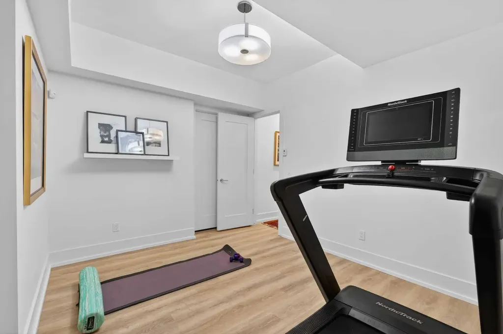 3936 1a Street SW Calgary AB T2S 1R7
