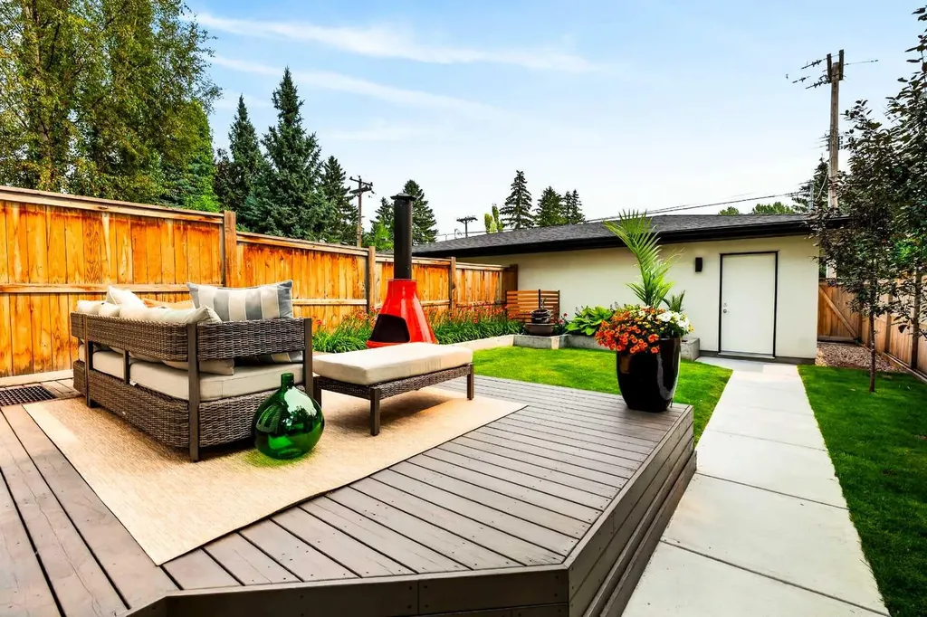 3936 1a Street SW Calgary AB T2S 1R7