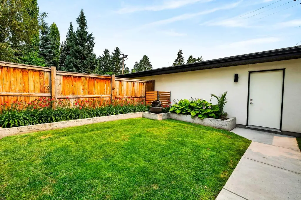 3936 1a Street SW Calgary AB T2S 1R7