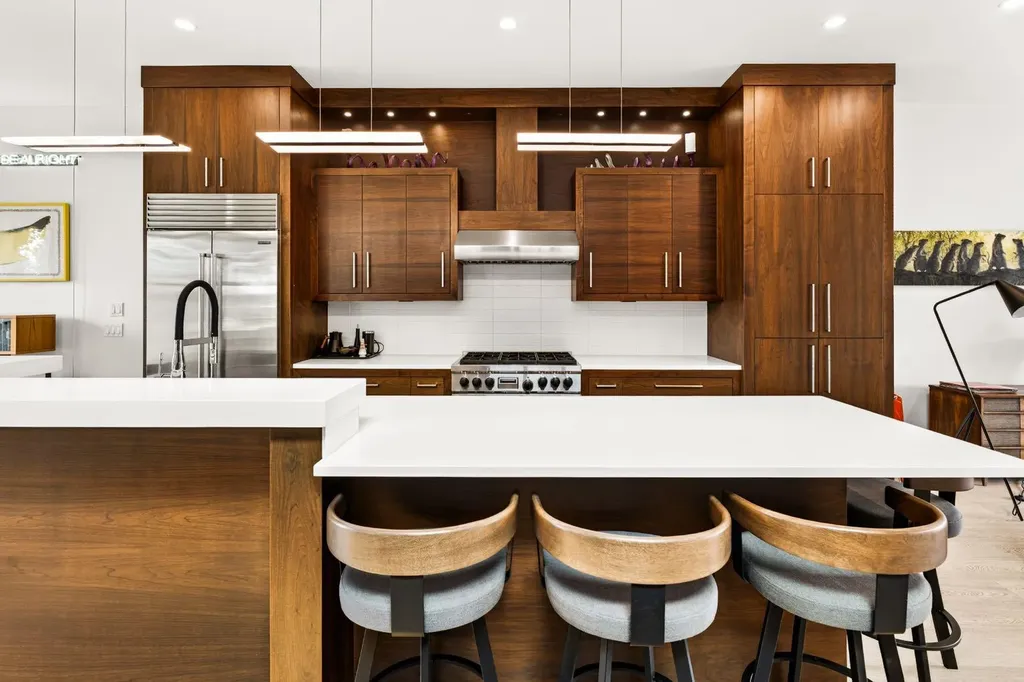 3936 1a Street SW Calgary AB T2S 1R7
