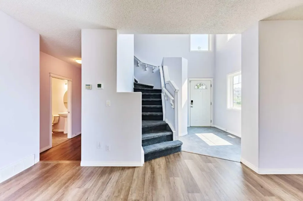 153 Royal Birch Bay NW Calgary AB T3G5X6