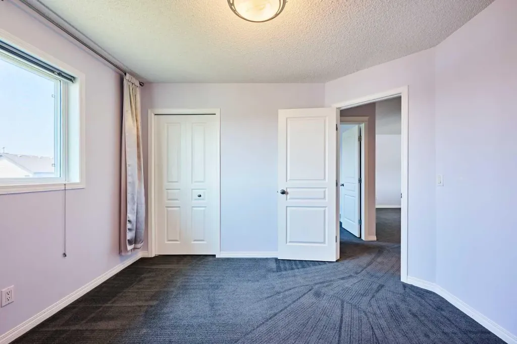 153 Royal Birch Bay NW Calgary AB T3G5X6