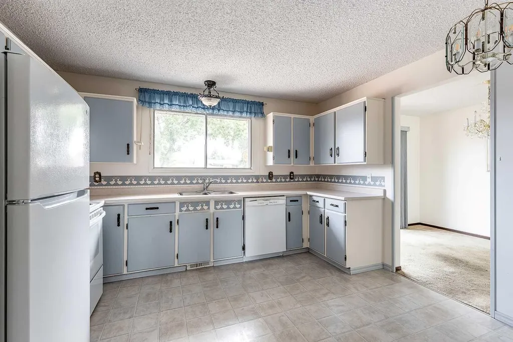 189 Hull Crescent NE Medicine Hat AB T1C 1C9