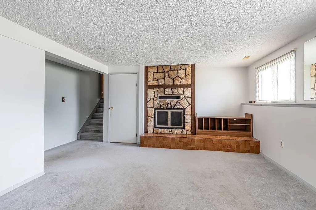189 Hull Crescent NE Medicine Hat AB T1C 1C9