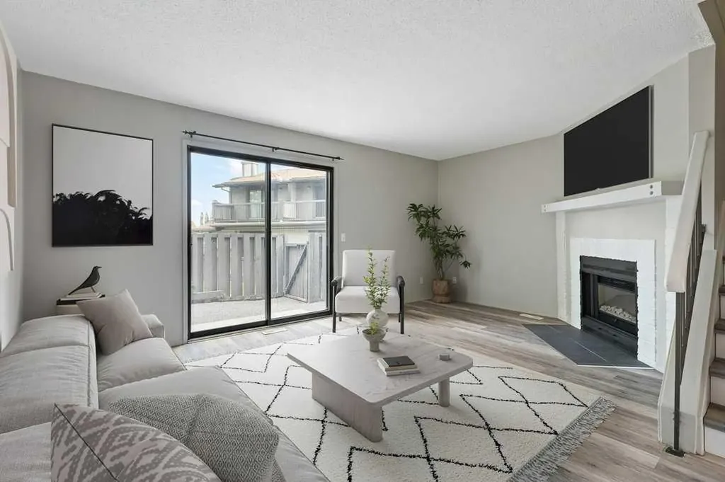 7172 Coach Hill Road SW Calgary AB T3H 1C8