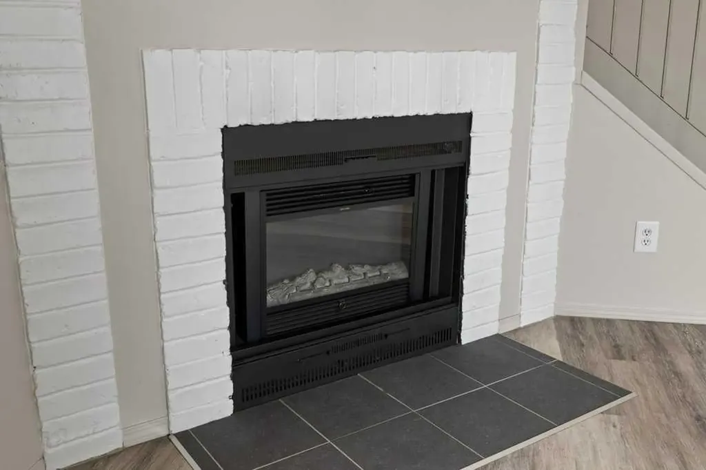 7172 Coach Hill Road SW Calgary AB T3H 1C8