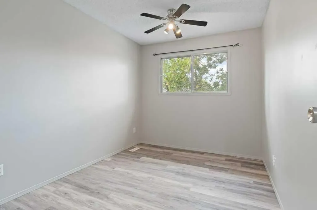 7172 Coach Hill Road SW Calgary AB T3H 1C8